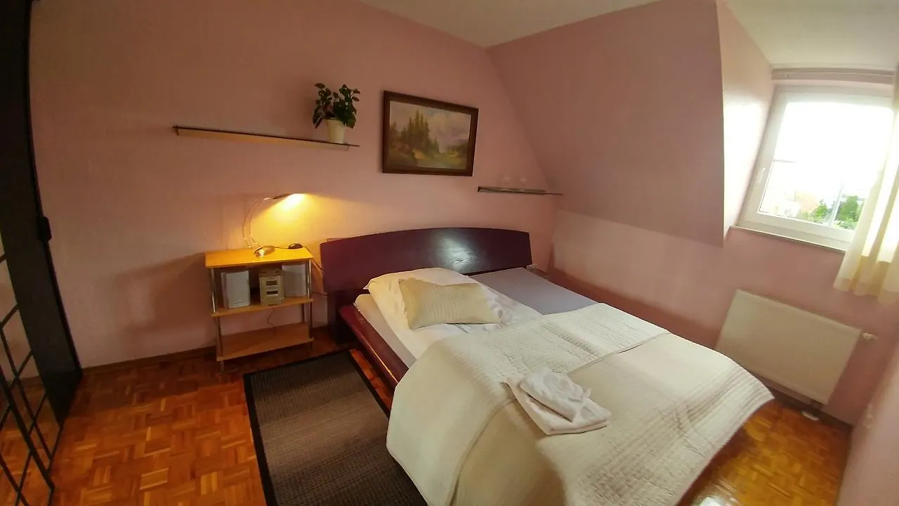 Holiday home Messezimmer Laatzen Apo 3 Hannover